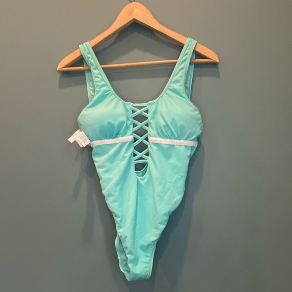 Bikini Lab One Piece - Picture 6 of 6